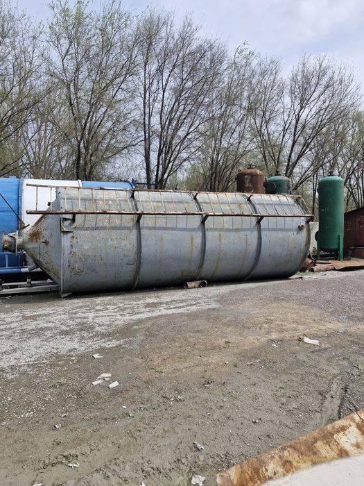 Силос для цемента.