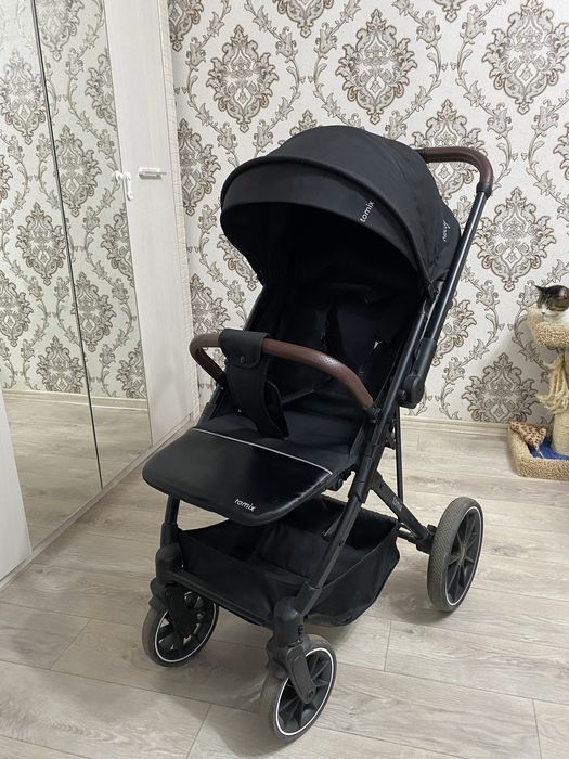 Детская прогулочная коляска