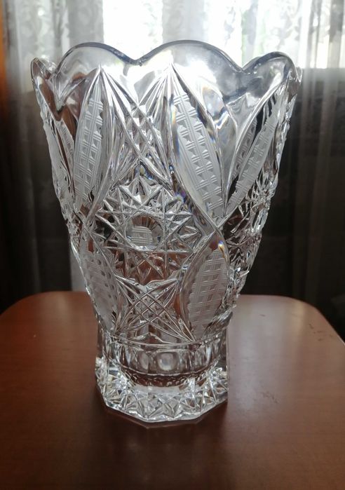 Продам хрустальные вазы Богемия.