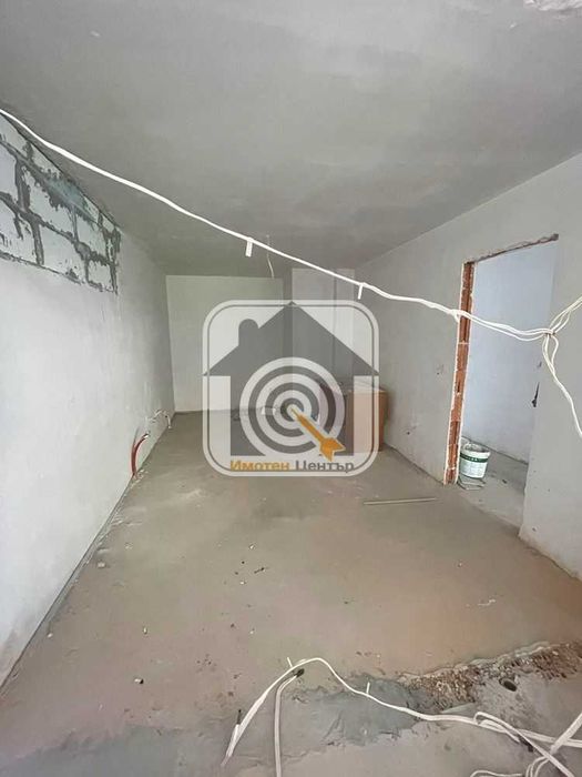 Продава 3-стаен в кв. "Витоша"