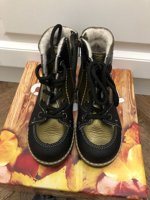 Новые зимние детские ботинки