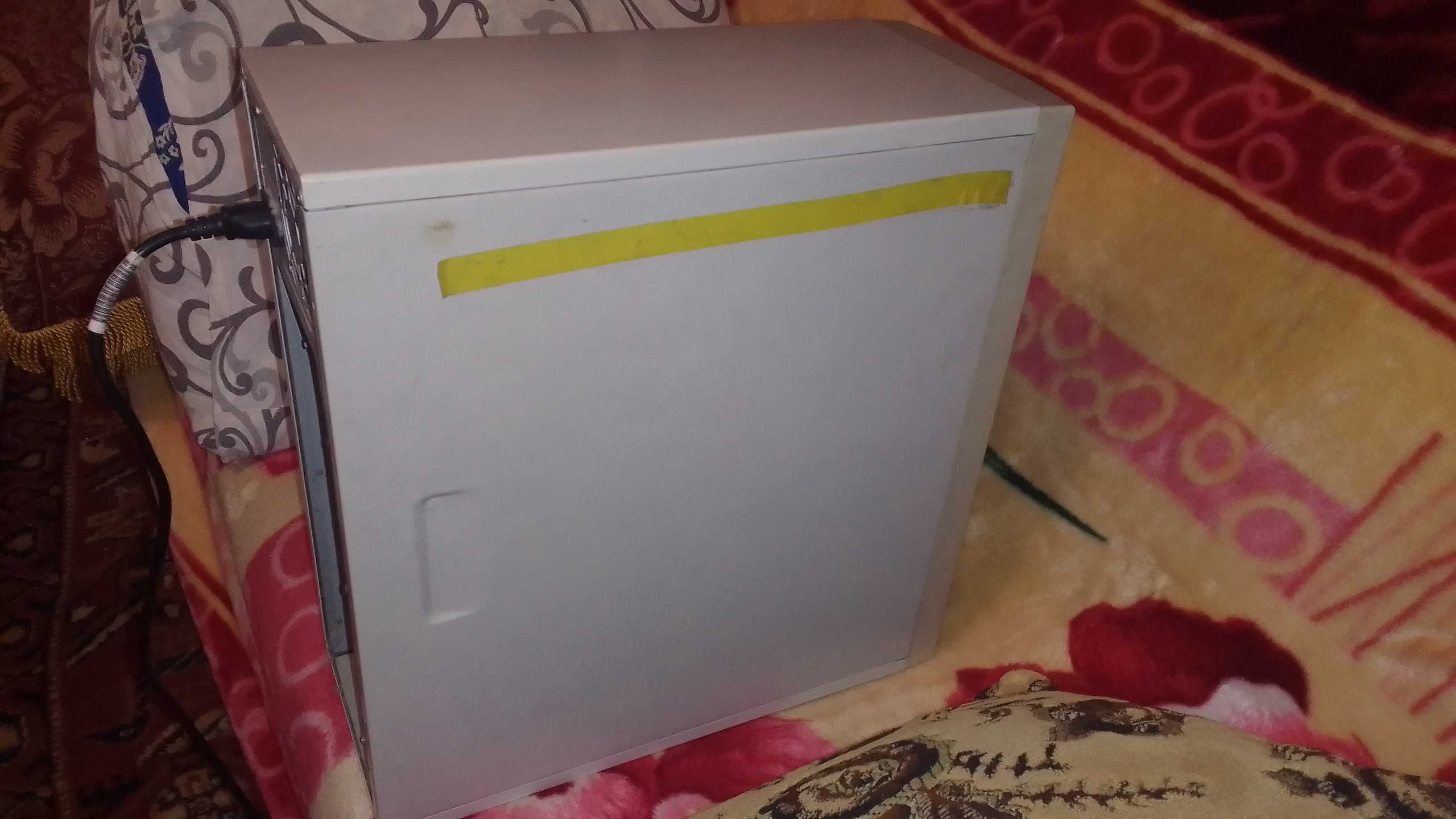 Продам компьютер Celeron плюс монитор Philips б/у в хорошем состоянии