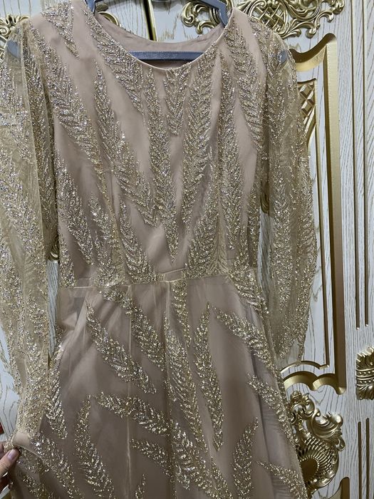 Vecherny koylak sotiladi