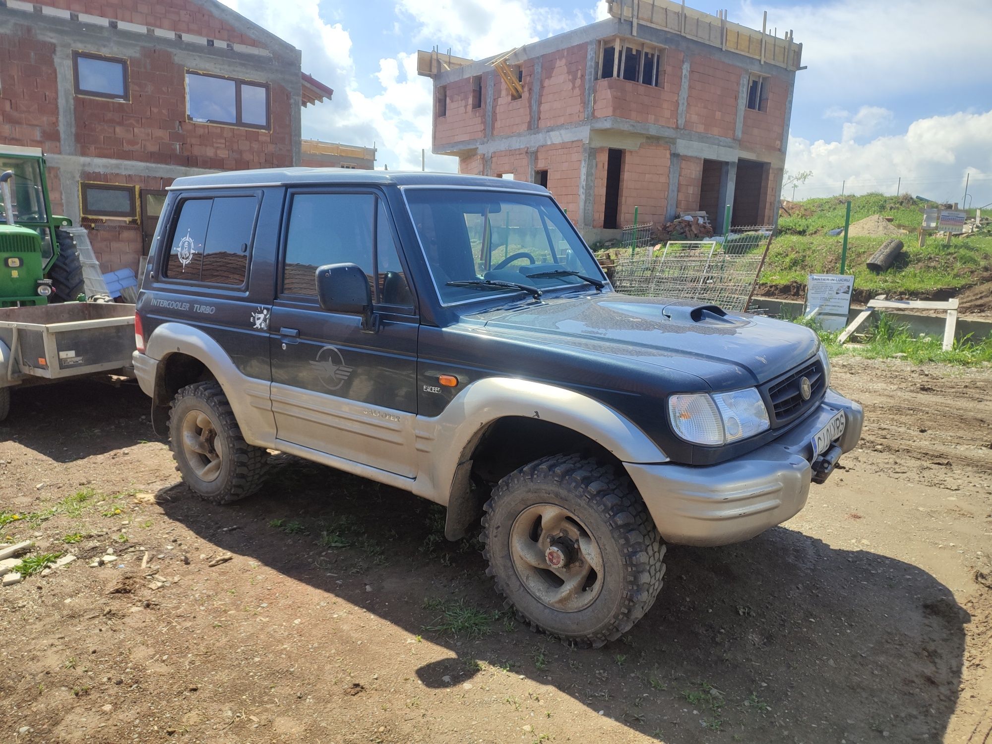 Vând Hyundai galloper