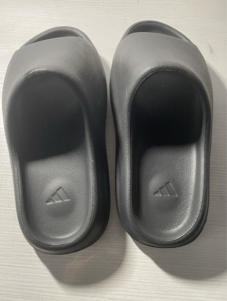 Yezzy Slide Adidas