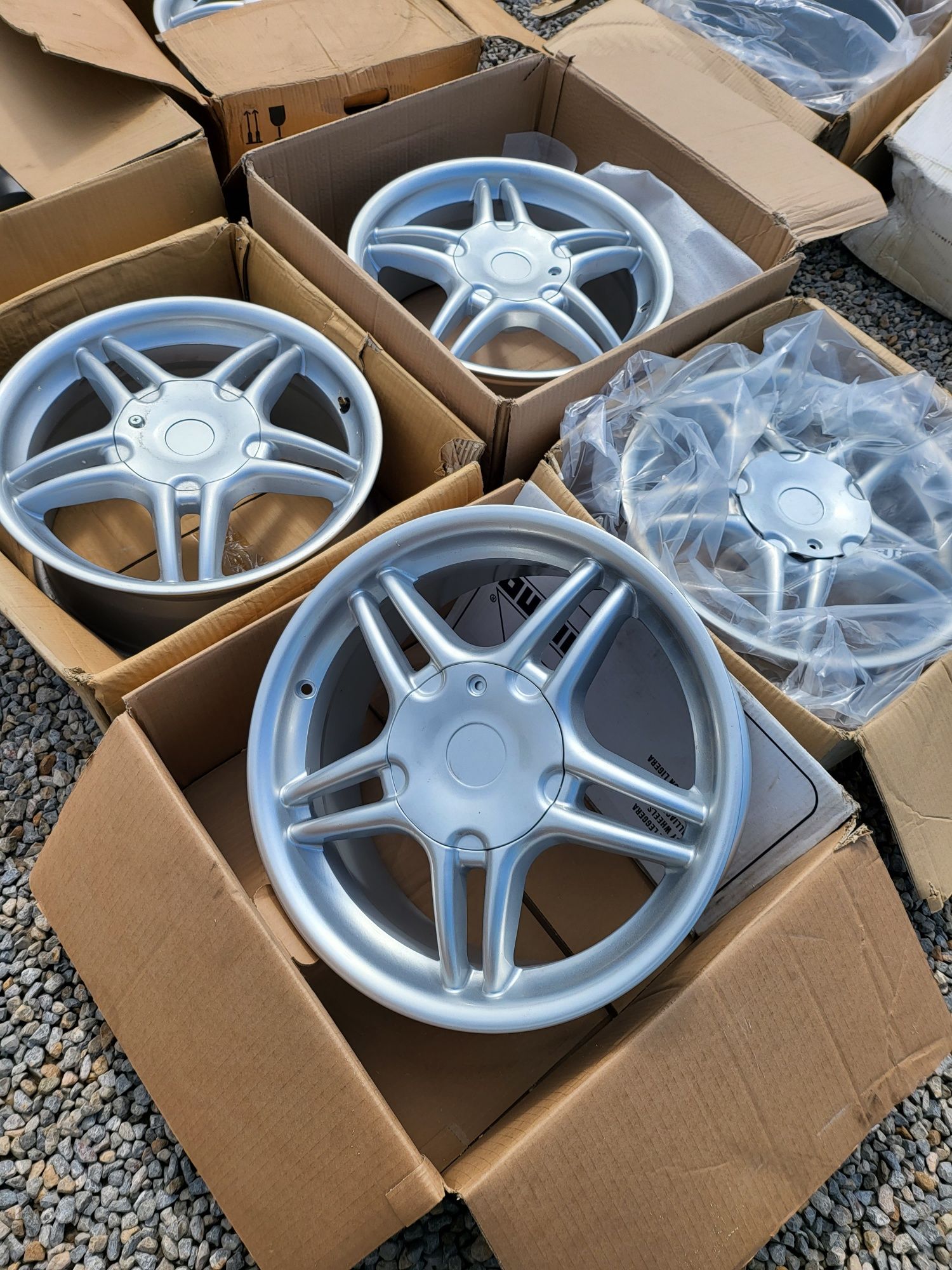 Нови лети джанти 17 4х100 и 4х114,3