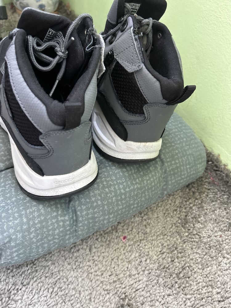Мъжки спортни ботуши SKECHERS - 51705-grey/black192