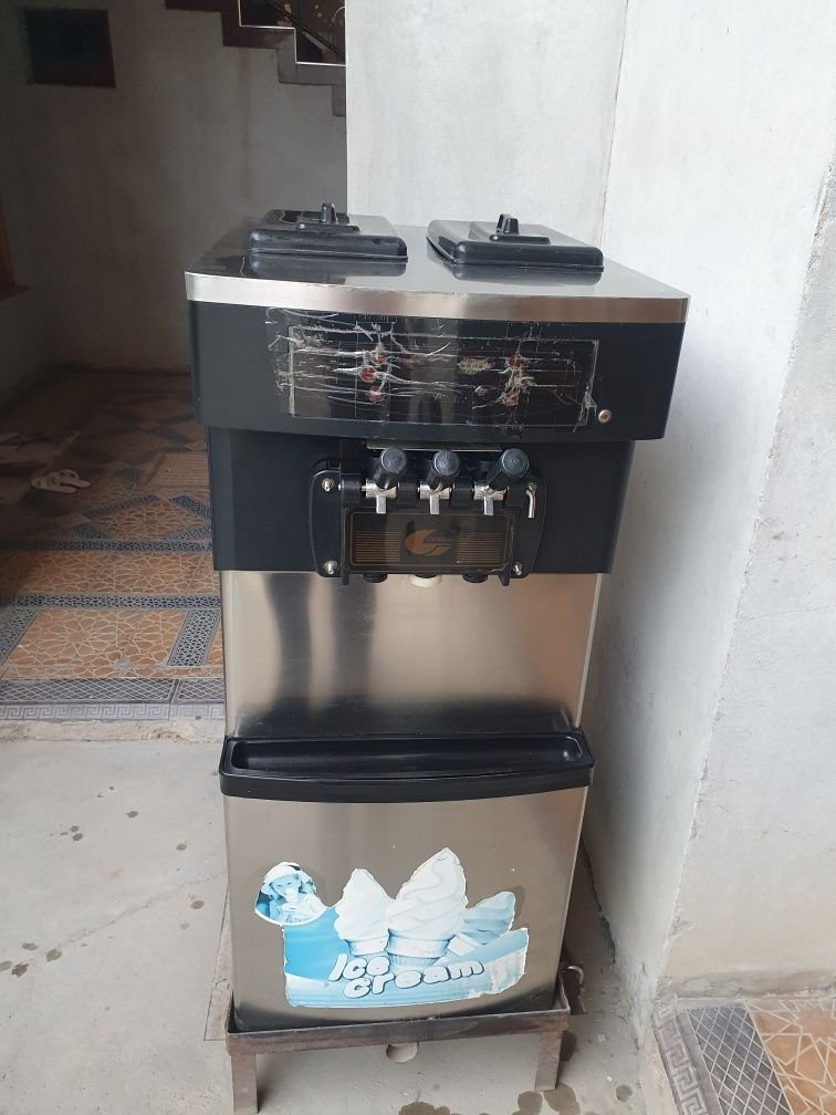 Marojni biznes Frezer aparat Srochno sotiladi