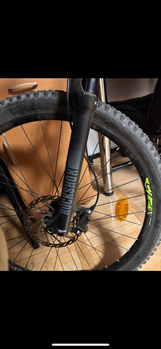 Rockrider am50s cu suspensie RockShox