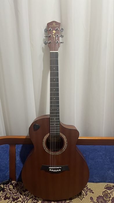 Гитара в хорошем состоянии