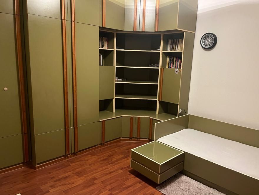 Тристаен апартамент в кв. Кючук Париж