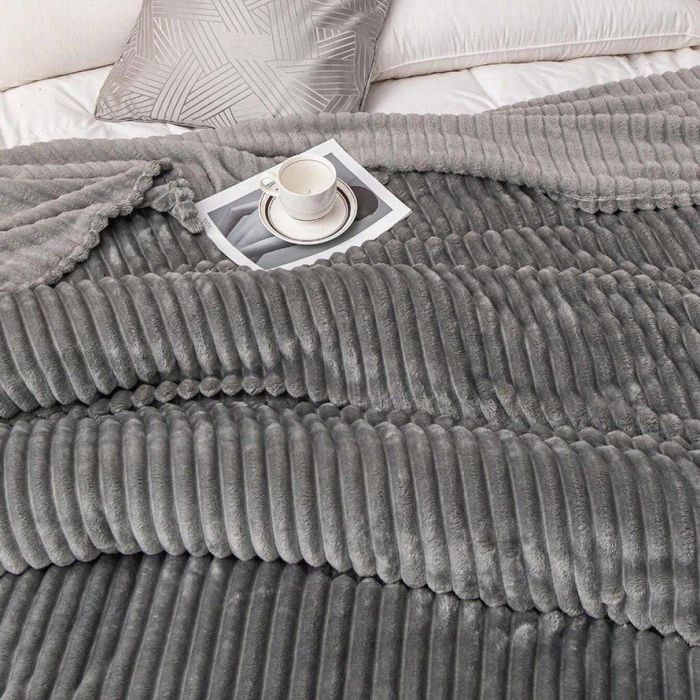 Луксозни пухкави одеяла 200/230см