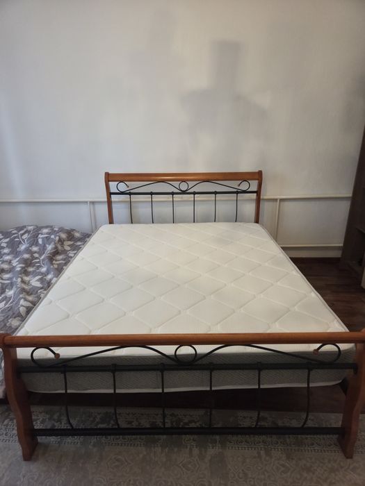 матрас и кровать