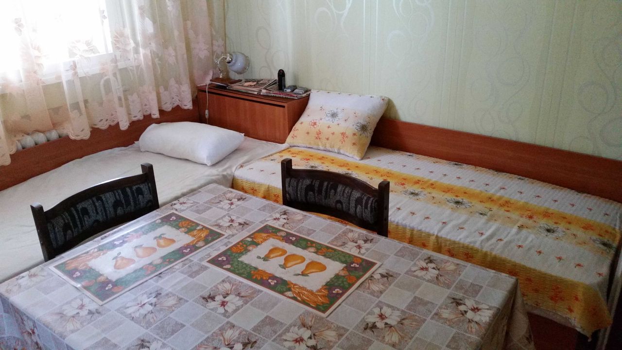 Продава се Четиристаен апартамент в Хисаря - 120 кв.м за 298 €/кв.м - Снимка #2