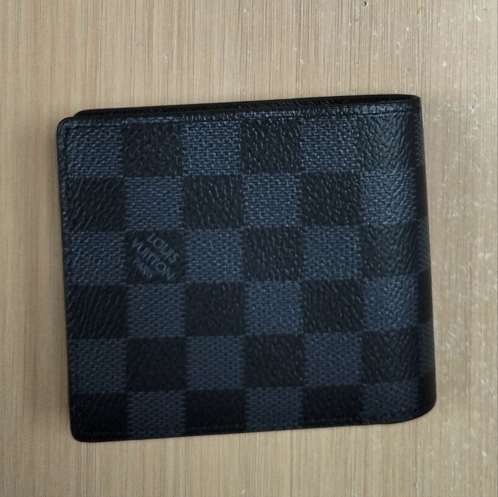 Луксозни портмонета Louis Vuitton – нови, с кутия