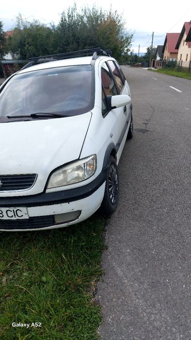 De vanzare Opel zamfira anul 2002 Motor 2.0 Diesel