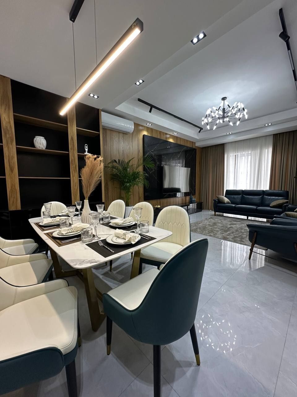 ПРОДАЁТСЯ КВАРТИРА 4/4/8 в ЖК Ташкент Сити
Gardens residence