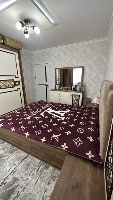 Сергели ЯнгиХаят 9 курилиш 2 хона уй сотилади