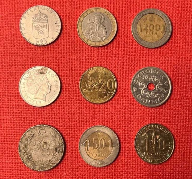 Lot 90 monede internaționale