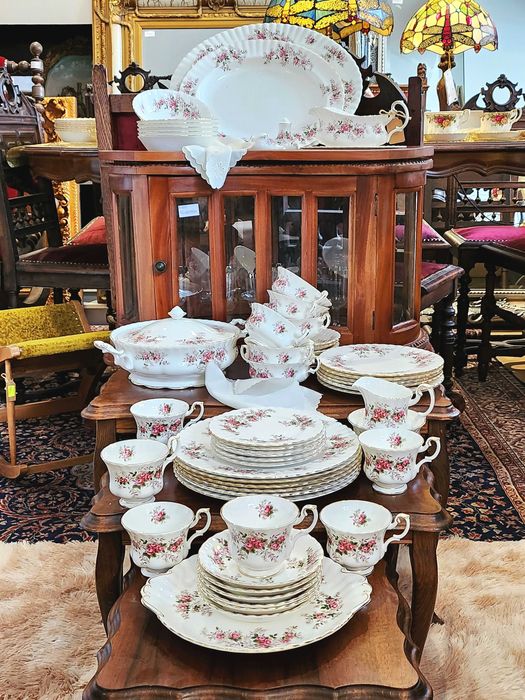 Порцеланов сервиз Royal Albert – Lavender Rose, 59 части
