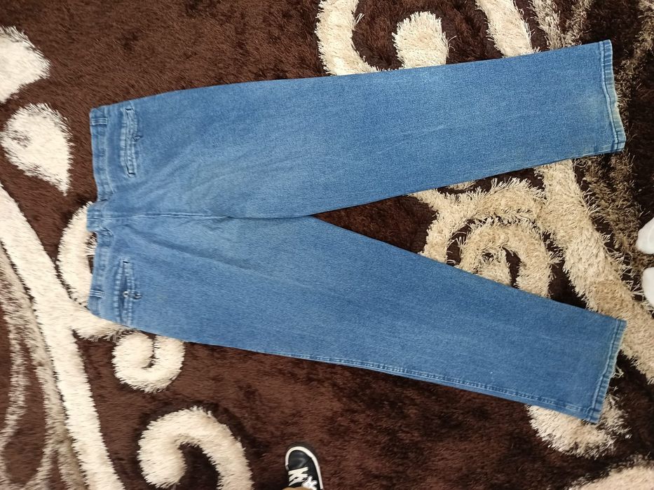 Pantaloni jeans mărimea 56