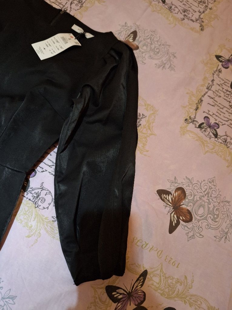 De vânzare rochie , marca Reserved, mărimea S