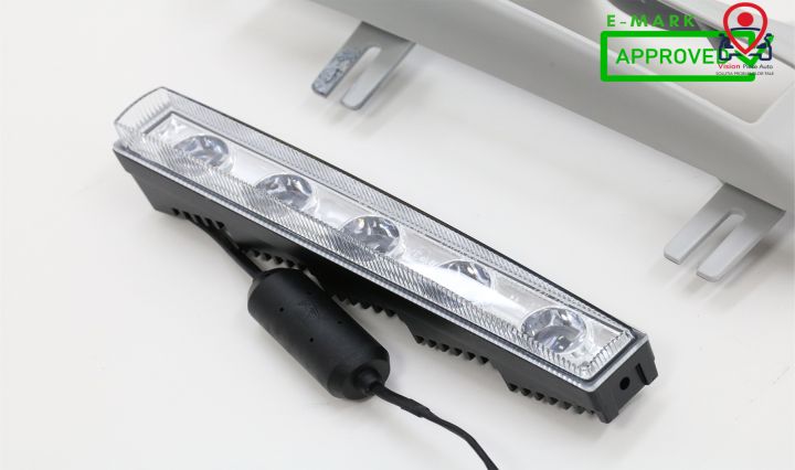 Carcasa faruri cu Lumini de zi dedicate LED DRL G65 Design Crom