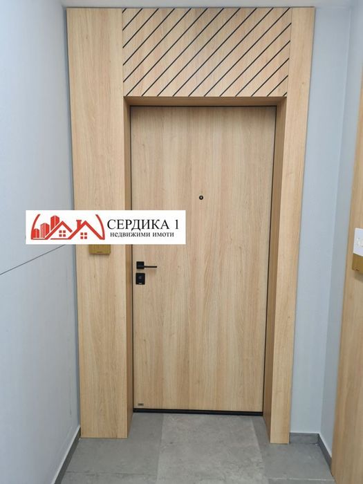 Продава се Тристаен апартамент в София, Център - 153 кв.м за 3422 €/кв.м - Снимка #2