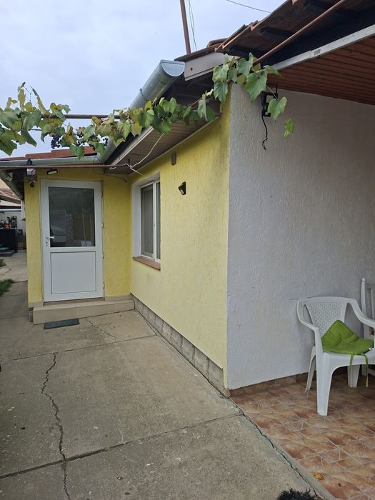 Chirie apartament pentru o doamna