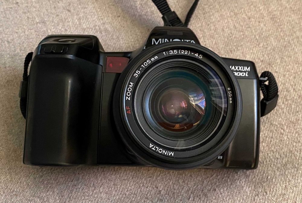 SLR Minolta Maxxum 7000i + Minolta AF 35-105mm f 3.5-4.5 - colectie