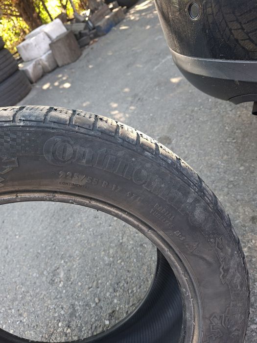 Vând doua cauciucuri 225 55 17