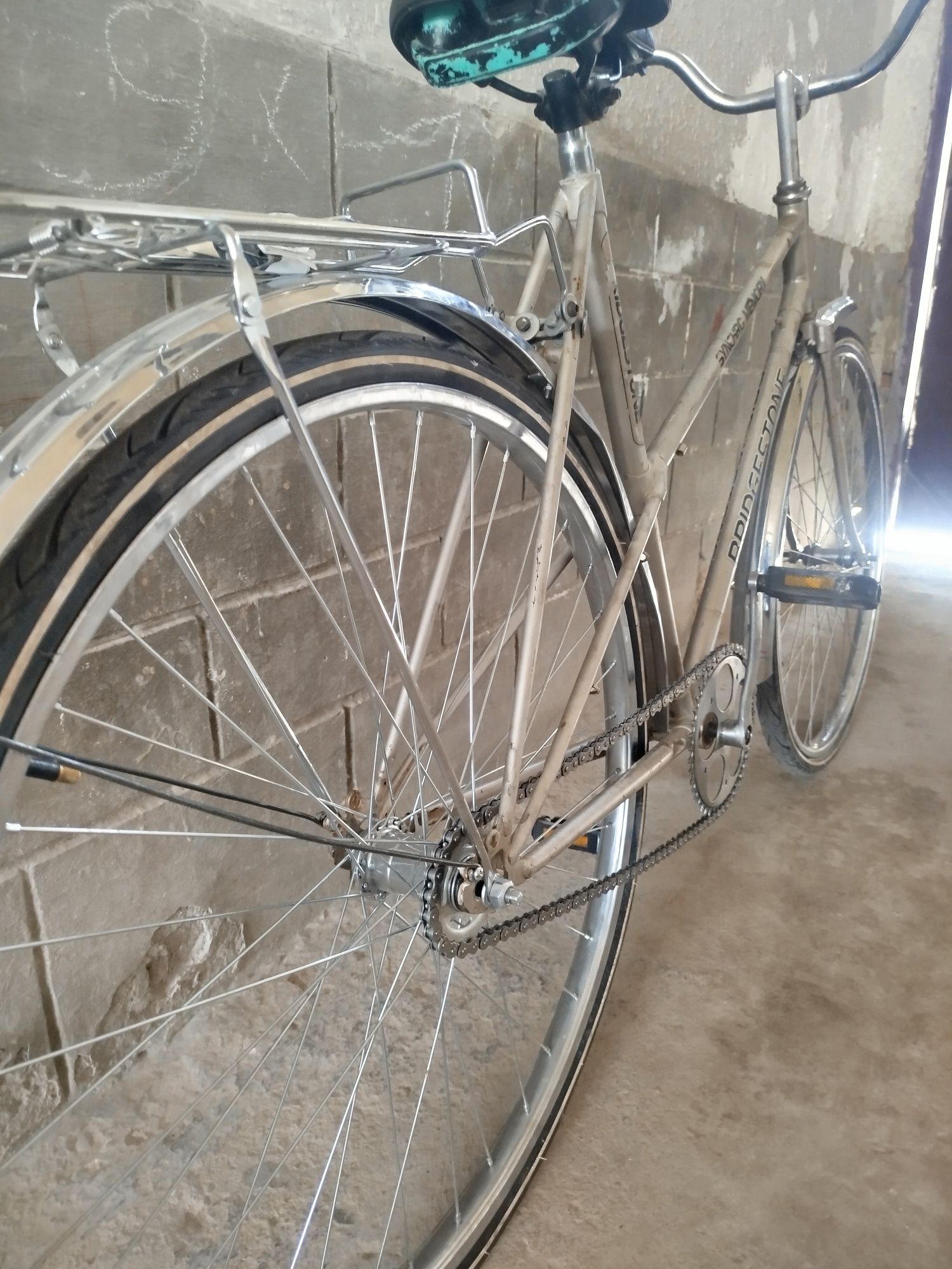 Velosapet sotiladi