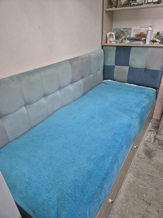 Pat copil 1.90/80 tapitat cu saltea inclusa cu husa detasabila