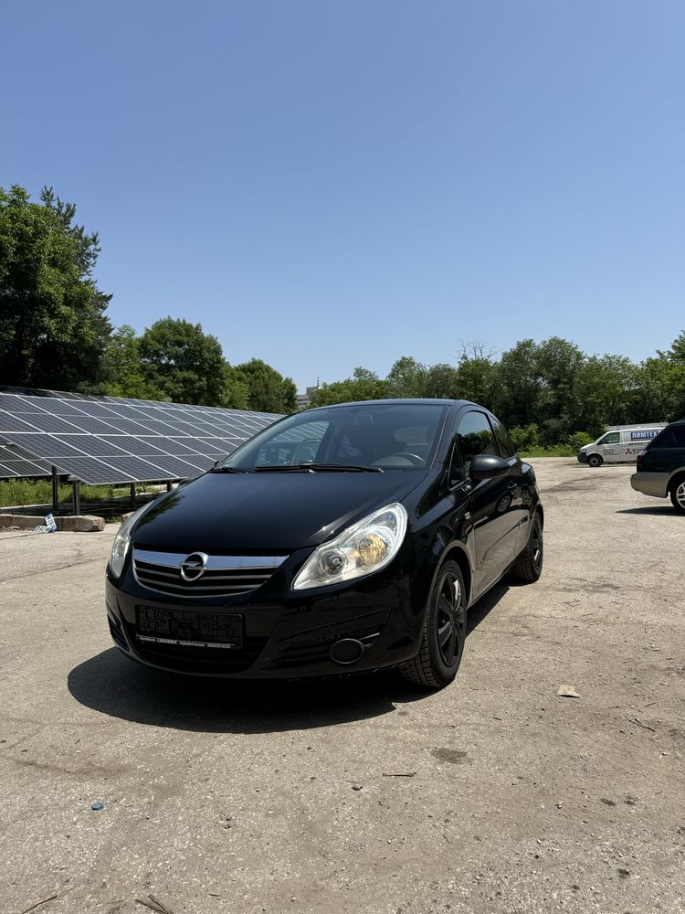 Opel corsa D 1.0i 2008г