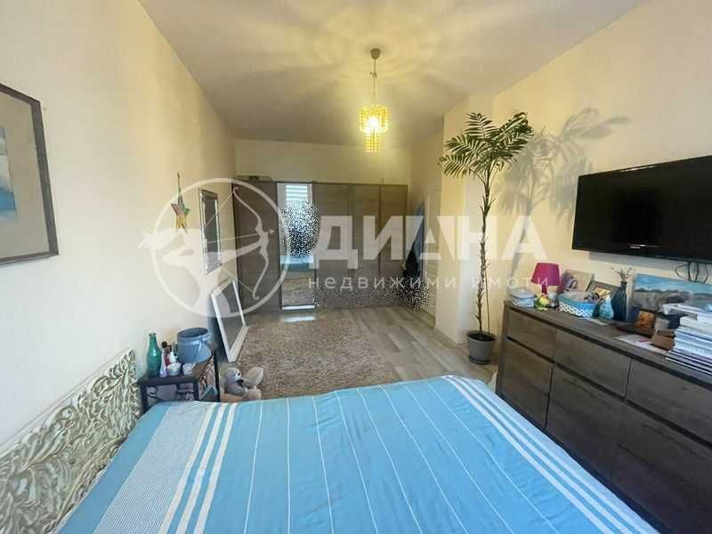Продава се Четиристаен апартамент в Пловдив, Мараша - 100 кв.м за 2100 €/кв.м - Снимка #2