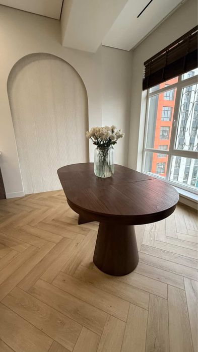 Деревянный стол новый