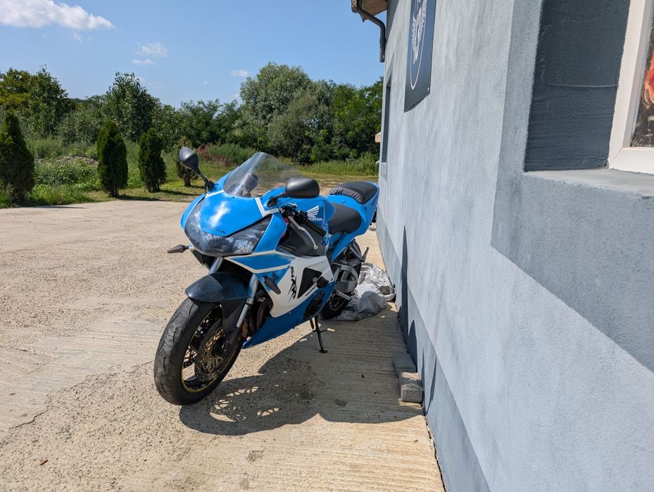 Schimb cu Auto Honda CBR954RR Fireblade