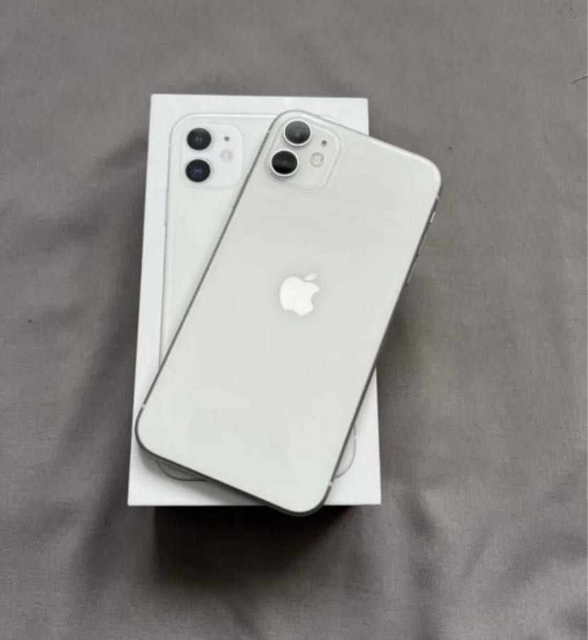 Продам Телефон iPhone