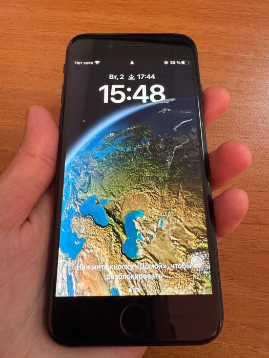 Продам iPhone SE 2020, 64 ГБ