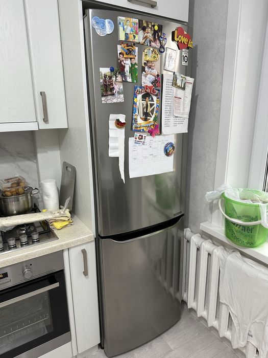 Продам холодильник LG