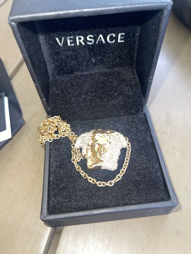 Ланец versace