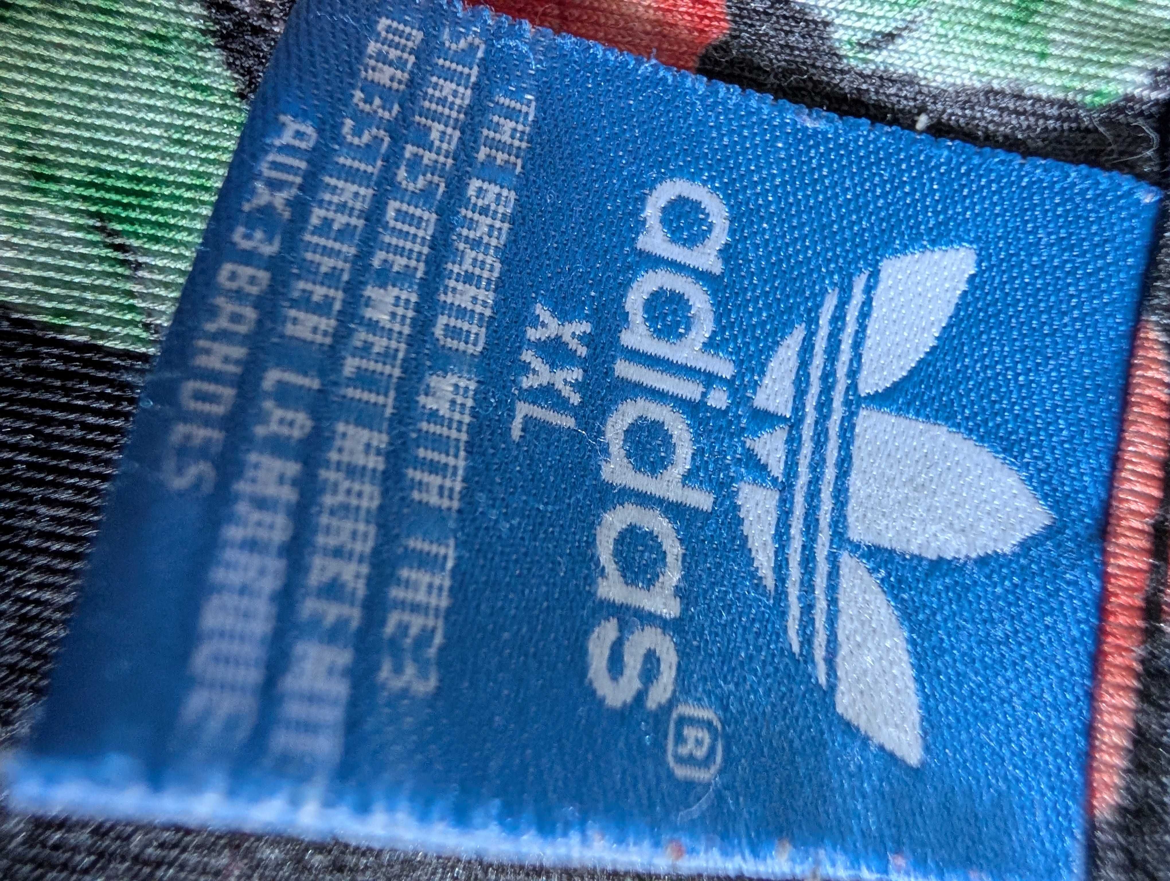 Тениска Addidas на цветя