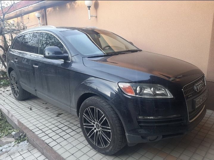 Audi Q7 Тёмно синий