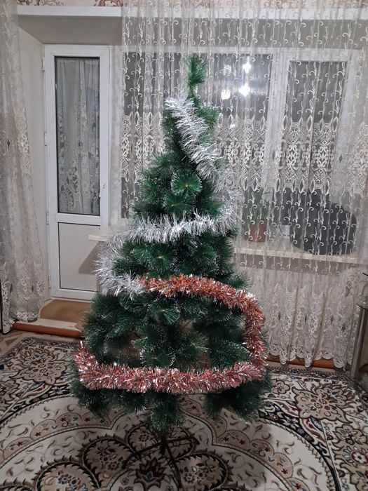 Продам ёлку в отличном состоянии.