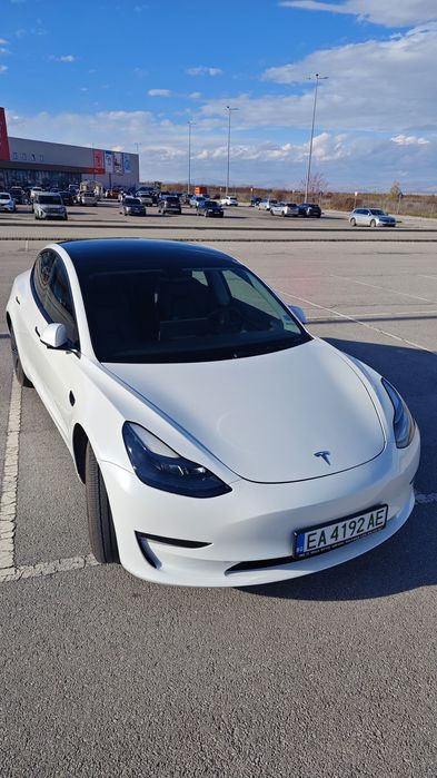 Tesla model 3 под наем