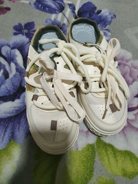 Yigitlar oyoq kiyimi