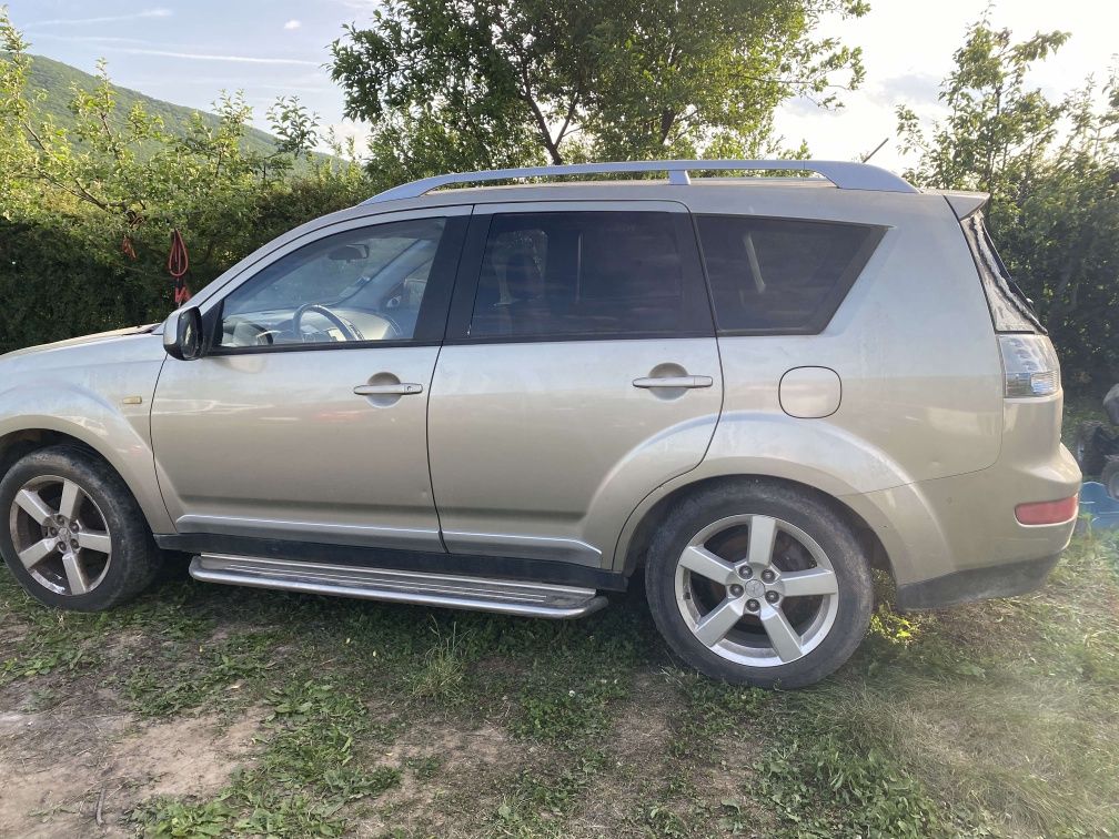 Mitsubishi Outlander 2.0 tdi 140 cp 2008