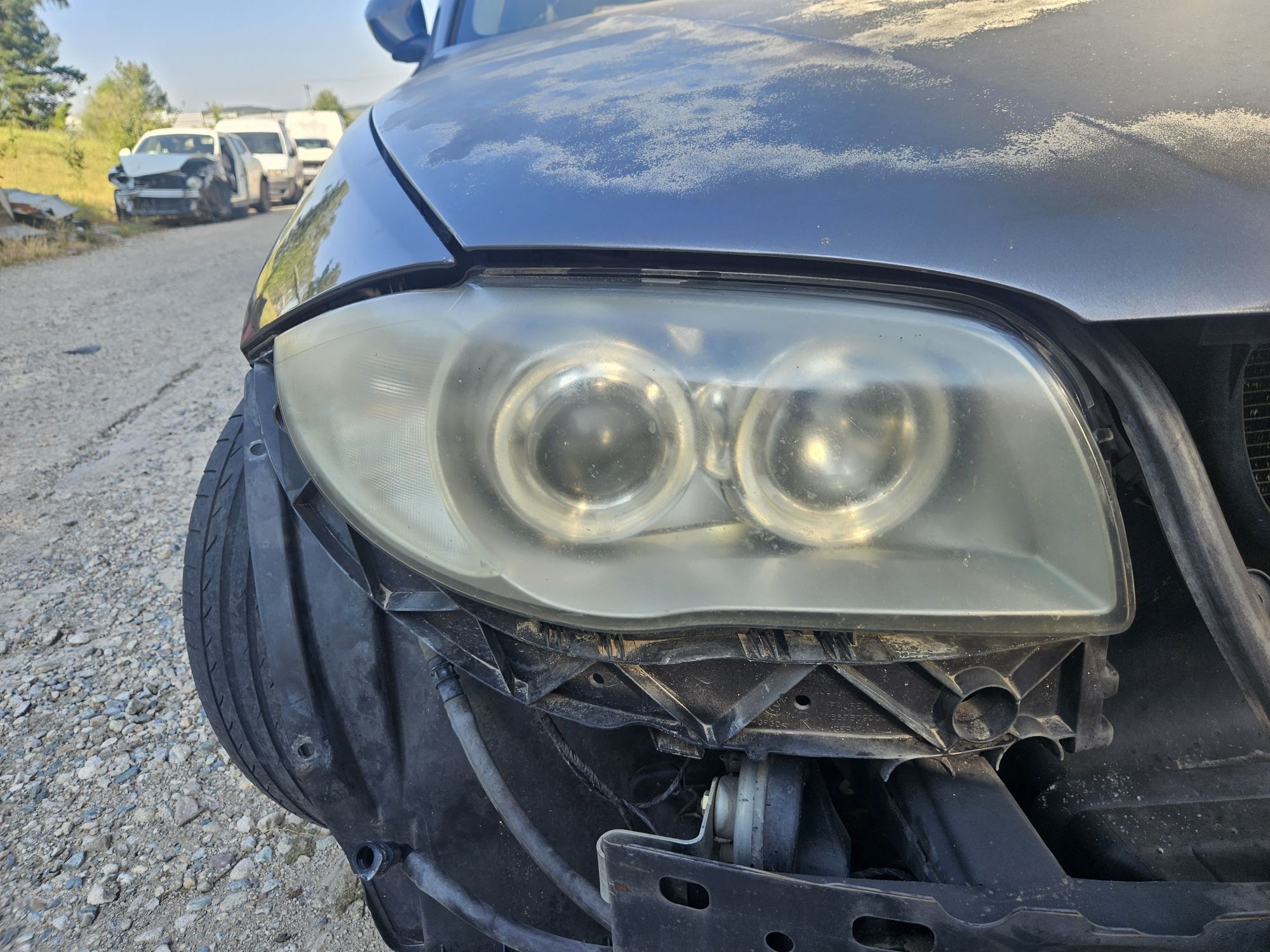 Десен фар за bmw 1
