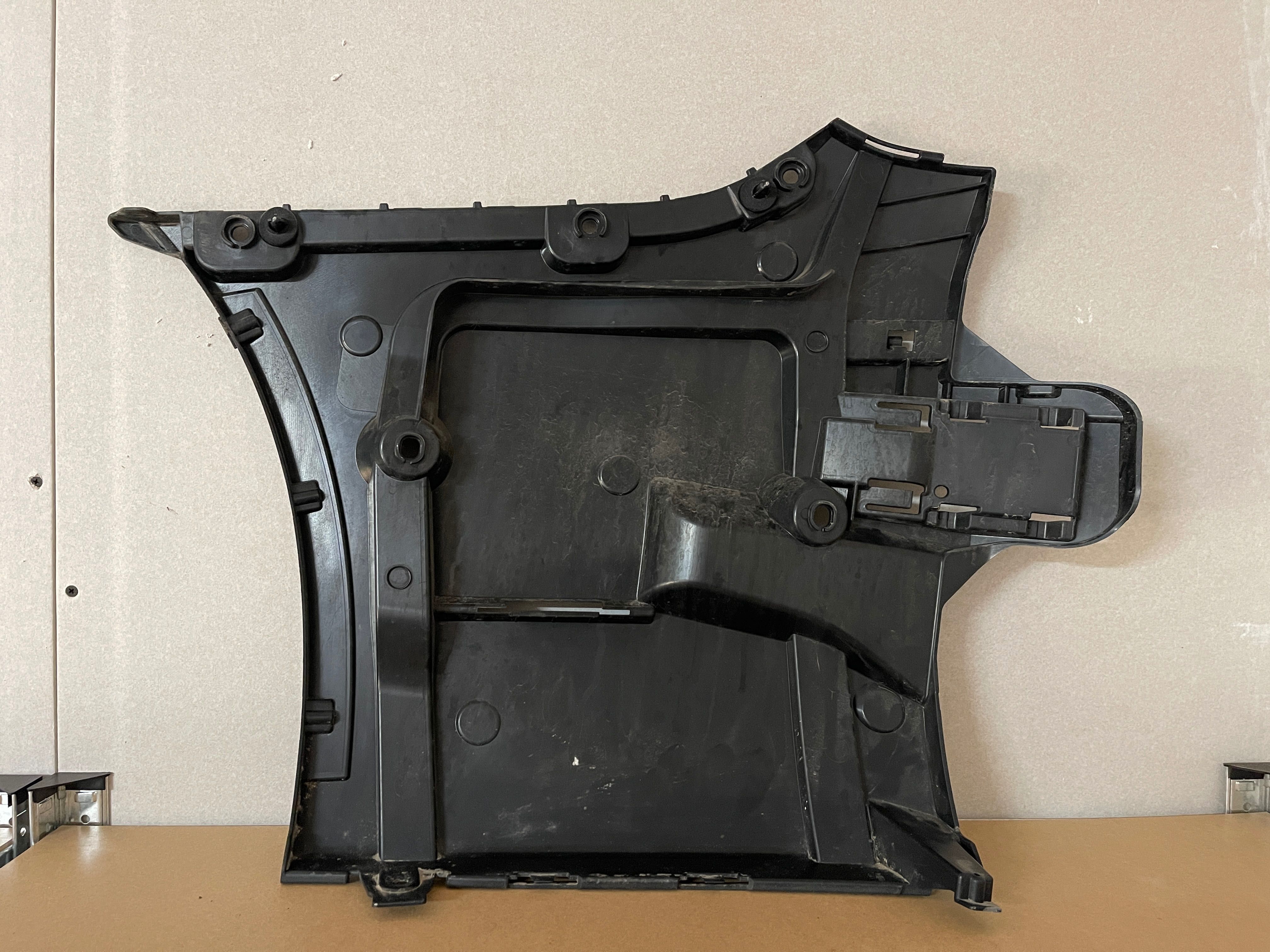Suport stanga/dreapta bara spate Bmw5 G31Touring OEM 7387315 / 7387315