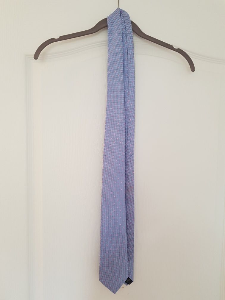 Cravata noua Mark & Spencer M&S fina albastru cu buline roz